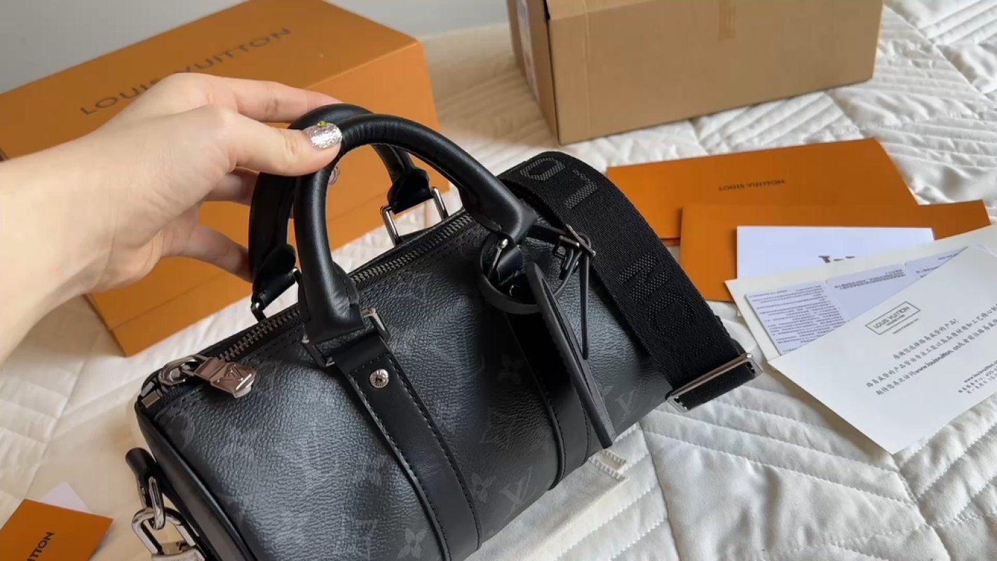 Louis Vuitton Speedy Black Leather Handbag