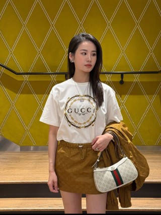 Gucci Logo Chain Circle T-Shirt Cream view 4