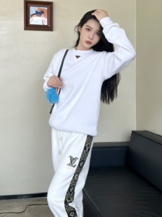 Louis Vuitton White Track Pants with Side Stripe view 4