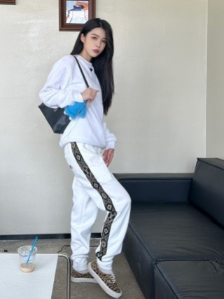 Louis Vuitton White Track Pants with Side Stripe view 9