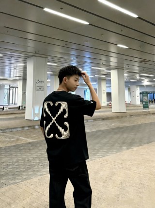 Off-White Arrows Skate T-Shirt Black view 2
