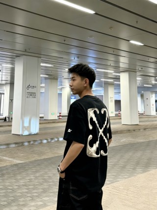 Off-White Arrows Skate T-Shirt Black view 3