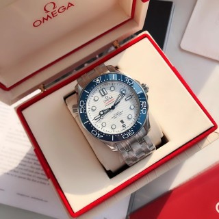 Omega Seamaster 300M Blue Dial Steel Watch view 2