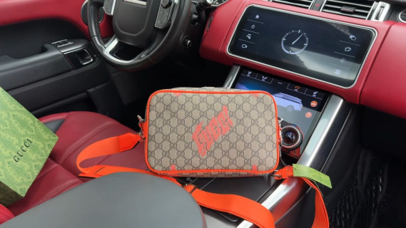 Gucci GG Supreme Orange Single Shoulder Bag
