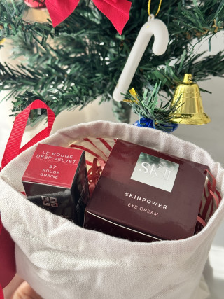 Red & Cream Canvas Initial D Holiday Gift Tote Bag view 2