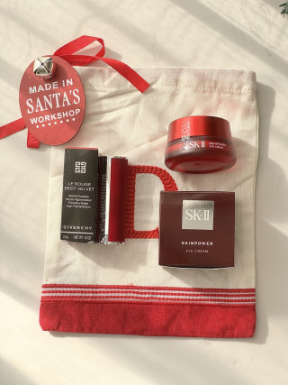 Red & Cream Canvas Initial D Holiday Gift Tote Bag view 4