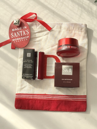 Red & Cream Canvas Initial D Holiday Gift Tote Bag view 5