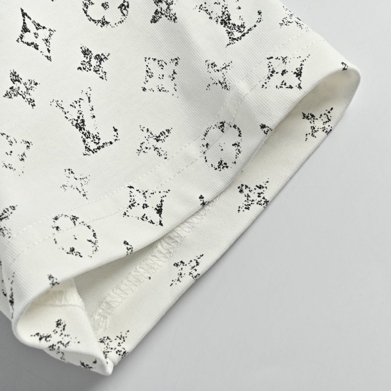 Louis Vuitton Monogram Short Sleeve T-Shirt White view