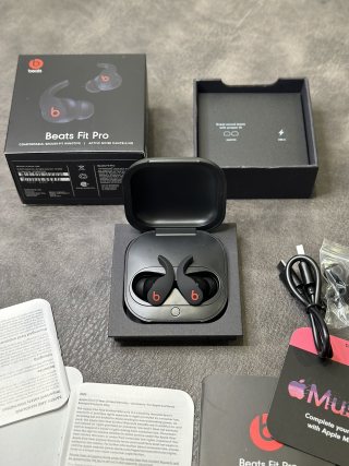 Beats Fit Pro True Wireless Earbuds - Black view 9