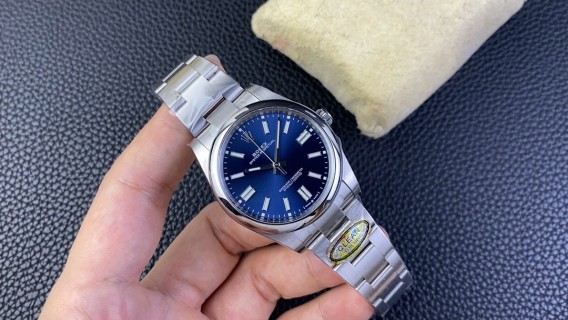 Rolex Oyster Perpetual 41mm Tiffany Blue Dial Watch
