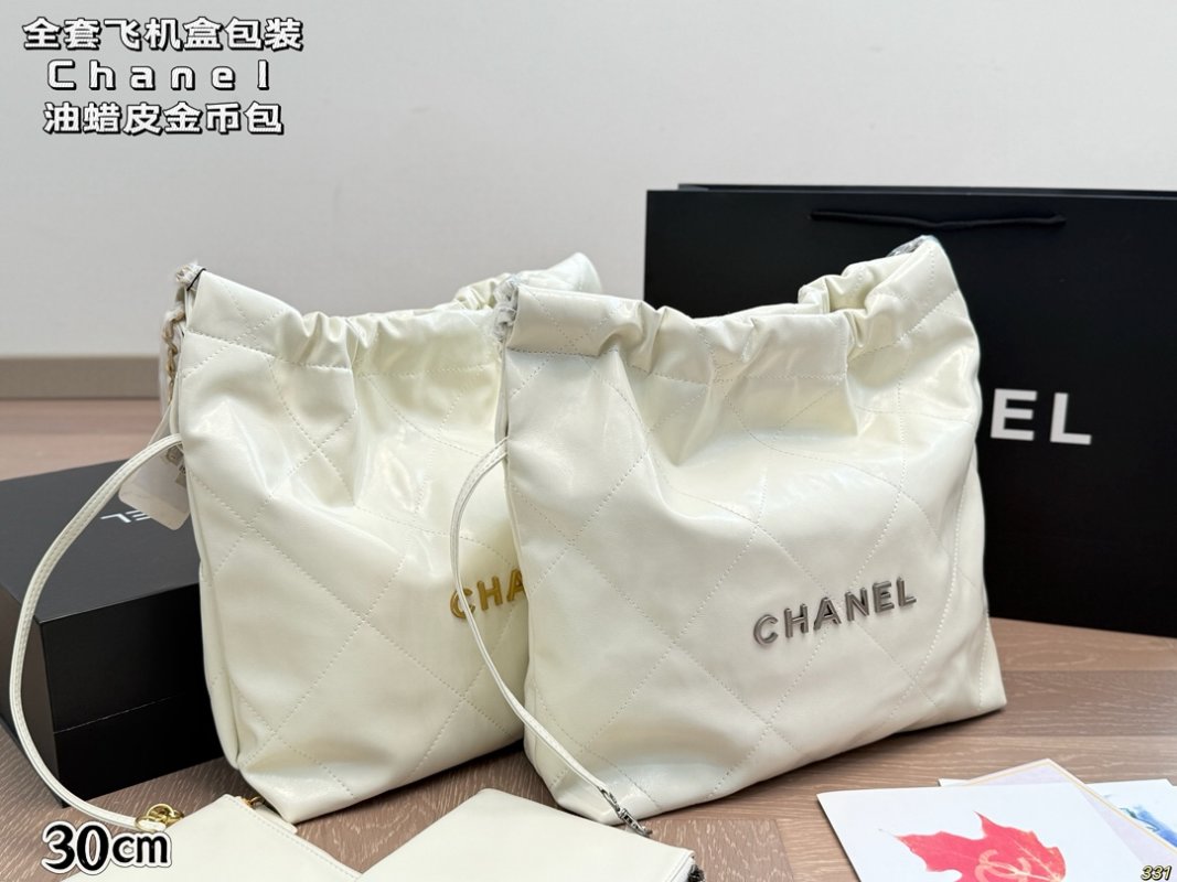 Chanel 22 Quilted Cream Leather Shoulder Bag