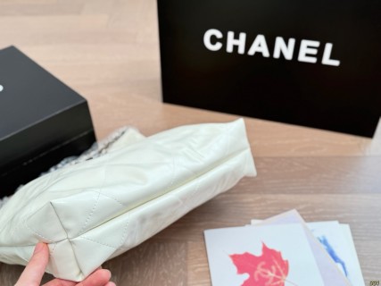 Chanel 22 Quilted Cream Leather Shoulder Bag view 5