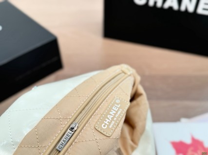 Chanel 22 Quilted Cream Leather Shoulder Bag view 9