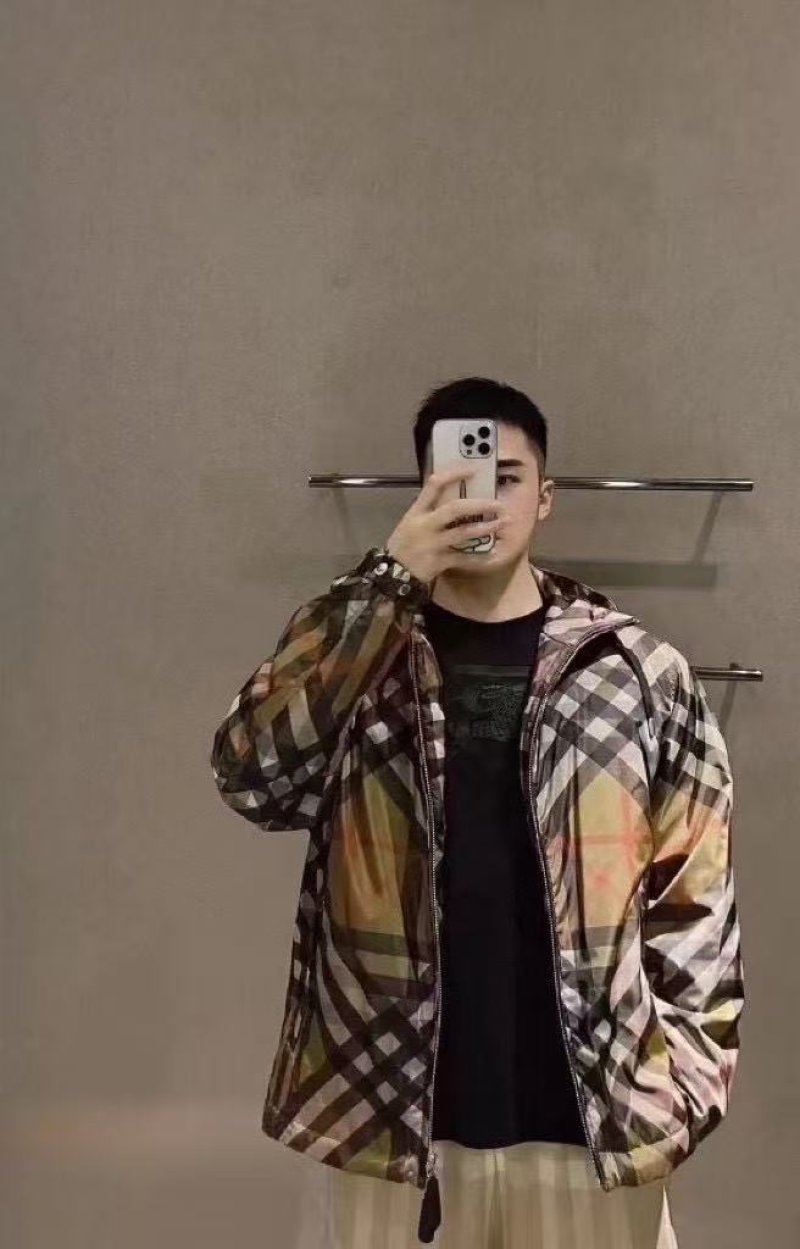 Burberry Vintage Check Hooded Jacket Brown view