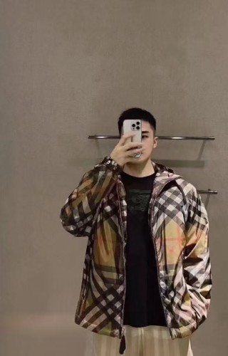 Burberry Vintage Check Hooded Jacket Brown view 2