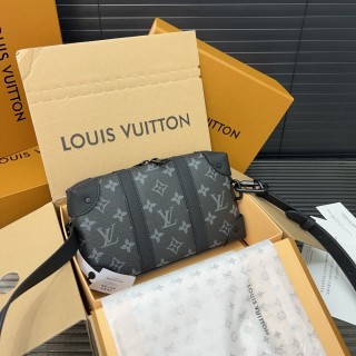 Louis Vuitton Soft Trunk Wallet Crossbody Bag Black view 2