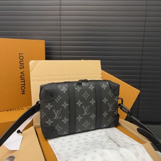 Louis Vuitton Soft Trunk Wallet Crossbody Bag Black view 3