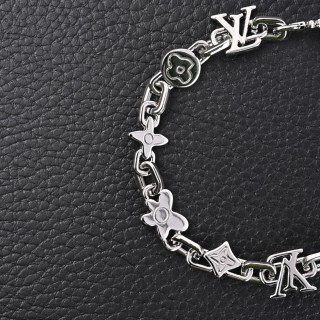 Louis Vuitton Monogram Craggy Daisy Chain Bracelet Silver view 2
