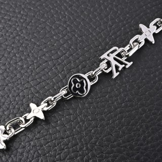 Louis Vuitton Monogram Craggy Daisy Chain Bracelet Silver view 3