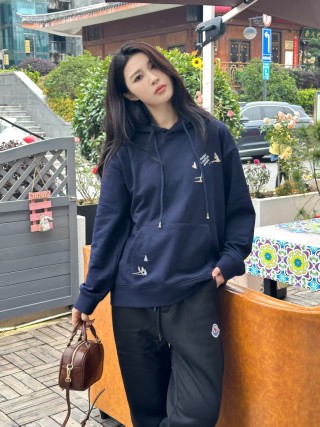 Moncler Black Jogger Pants with Logo Patch view 4