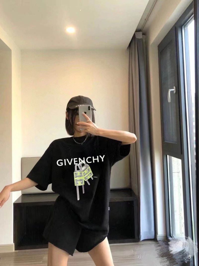 Givenchy Black Logo Graphic T-Shirt