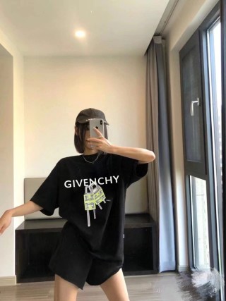 Givenchy Black Logo Graphic T-Shirt view 1