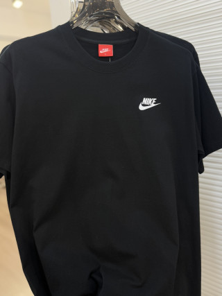 Nike Smiley Logo Short Sleeve T-Shirt White view 4