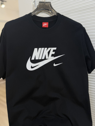 Nike Smiley Logo Short Sleeve T-Shirt White view 9
