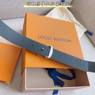 Louis Vuitton Monogram Empreinte Double-Sided Belt Beige 30mm view 8