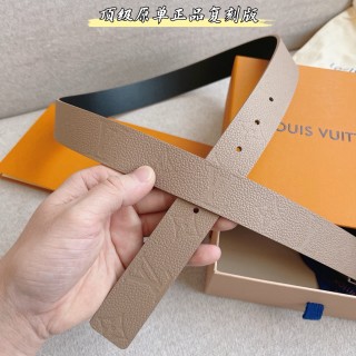 Louis Vuitton Monogram Empreinte Double-Sided Belt Beige 30mm view 9