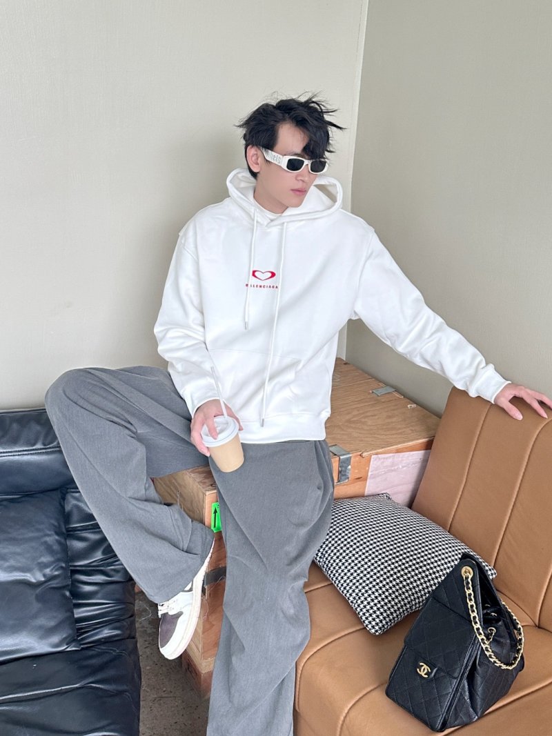 Balenciaga Heart Logo White Hoodie view