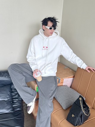 Balenciaga Heart Logo White Hoodie view 4