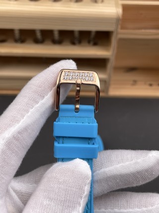 Franck Muller Tonneau V32 Rose Gold Full Diamond Blue Rubber Watch view 7