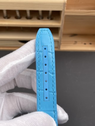 Franck Muller Tonneau V32 Rose Gold Full Diamond Blue Rubber Watch view 8