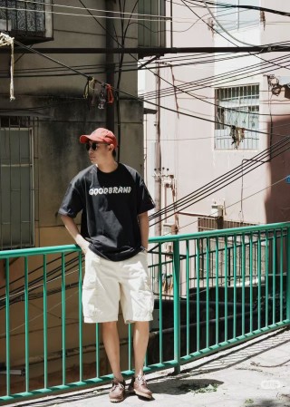 GOODBRAND Black Graphic T-Shirt view 3