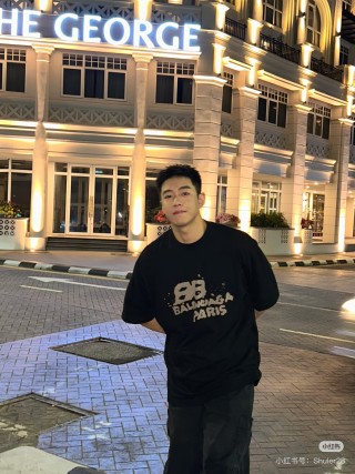 Balenciaga Paris Black Graphic T-Shirt view 4