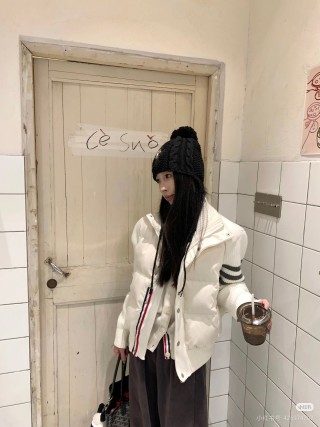 Chanel Cream Quilted Down Puffer Jacket with Ribbed Sleeves view 2