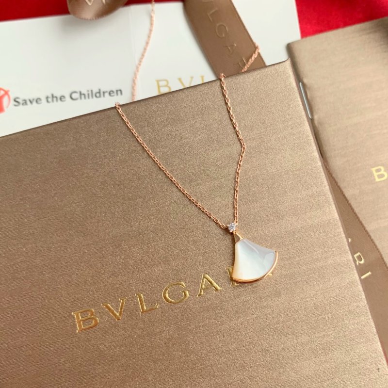 Bulgari White Dress Pendant Necklace - Rose Gold 925 Silver view