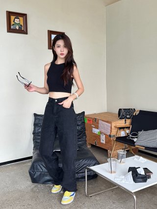 Black Ripped Wide-Leg Denim Jeans