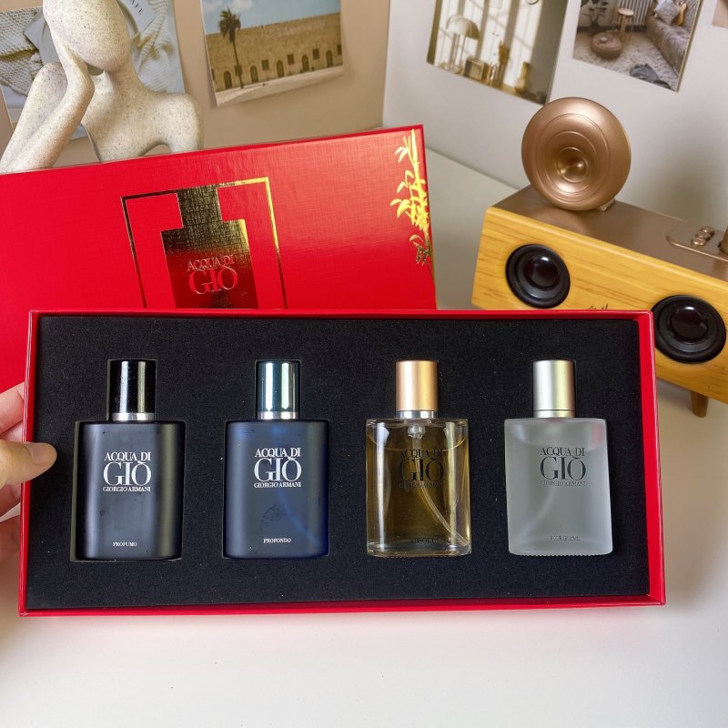 Giorgio Armani Acqua di Gio 4-Piece Fragrance Gift Set view
