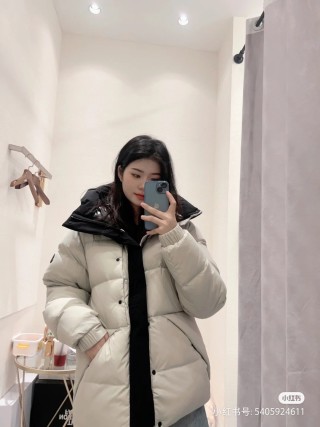 Cream & Black Reversible Puffer Down Jacket
