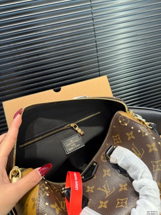 Louis Vuitton Monogram Pillow Bag Black Leather view 9