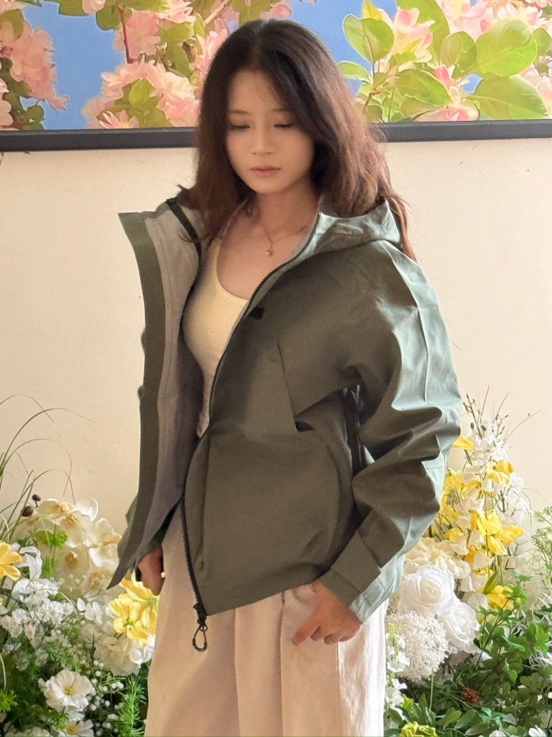 Moss Green Windbreaker Jacket - Lightweight Hooded Softshell