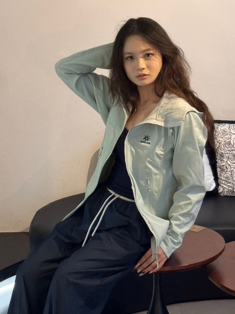 Karao Colorblock Windbreaker Jacket Sage Green & Cream