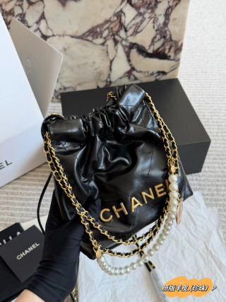 Chanel 22 Mini Bag Black Leather Pearl Chain view 4