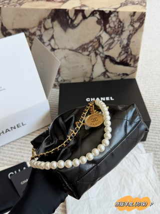 Chanel 22 Mini Bag Black Leather Pearl Chain view 5