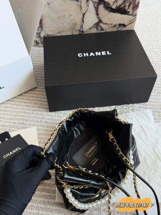 Chanel 22 Mini Bag Black Leather Pearl Chain view 7