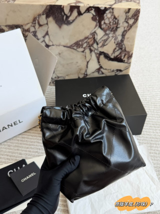 Chanel 22 Mini Bag Black Leather Pearl Chain view 8