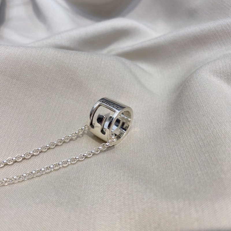 Gucci Silver Ring Pendant Necklace 50cm