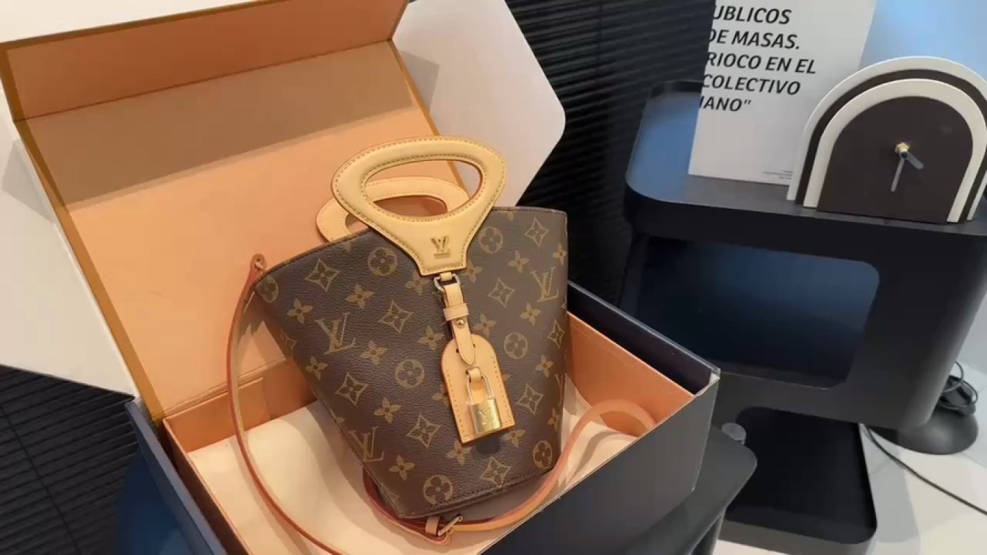 Louis Vuitton Monogram Canvas Shoulder Bag Tan Handle
